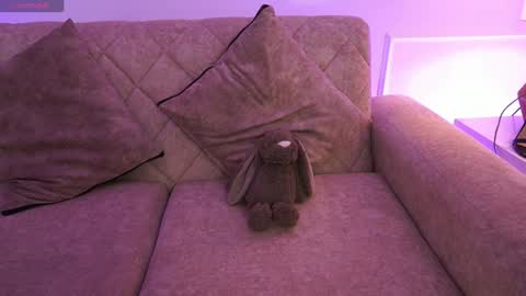 Snapshot of annybuny chatting on 04-08-26, 11:32 Ana online show from 04-08-26, 11:32