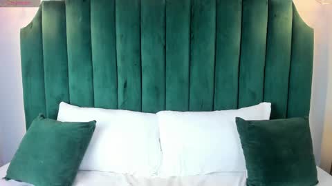 Anny Colson online show from 09-18-25, 04:14