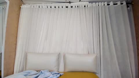 annyeli_bigtits online show from 09-11-25, 01:39