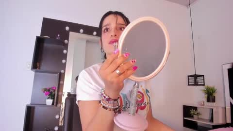 Snapshot of annyrosee chatting on 03-05-25, 12:05 Anny online show from 03-05-25, 12:05