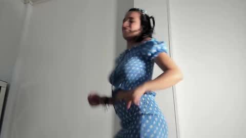 Snapshot of annyrosee chatting on 03-05-25, 09:26 Anny online show from 03-05-25, 09:26