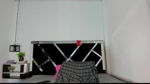 Snapshot of annyrosee chatting on 03-07-25, 08:44 Anny online show from 03-07-25, 08:44