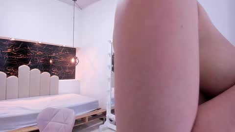 Snapshot of annyrosee chatting on 09-10-25, 09:04 Anny online show from 09-10-25, 09:04