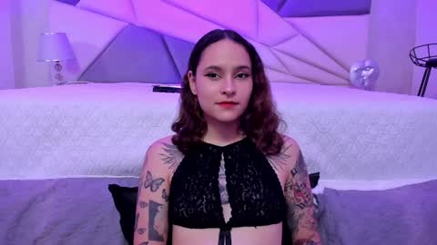 AnnyT online show from 01-24-25, 08:22