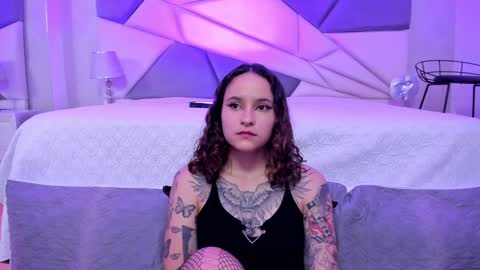AnnyT online show from 01-25-25, 11:11