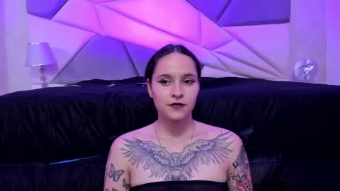 AnnyT online show from 02-01-25, 01:44