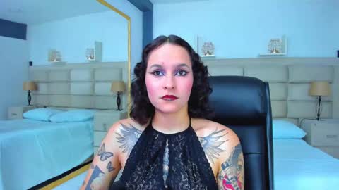 AnnyT online show from 09-16-25, 08:43