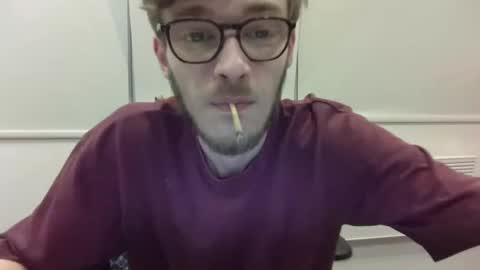 Snapshot of anonymousstoner58 chatting on 02-28-25, 08:39 anonymousstoner58 online show from 02-28-25, 08:39