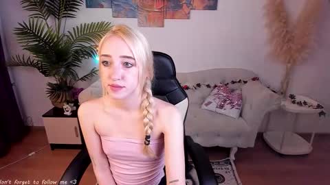 Anora online show from 10-15-25, 08:14