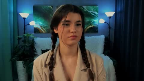 Anora online show from 09-14-25, 06:18