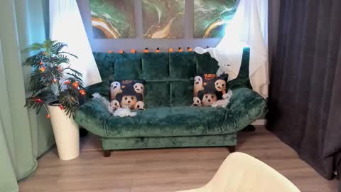 Anora online show from 10-12-25, 07:24