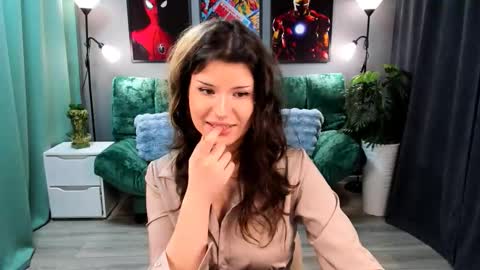 Anora online show from 11-29-25, 01:36