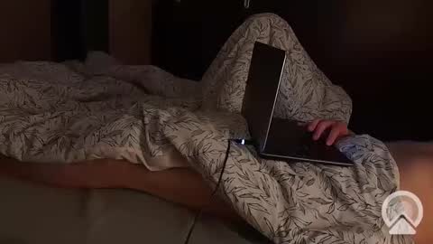 REAL FEEL 2024 online show from 03-11-25, 08:09