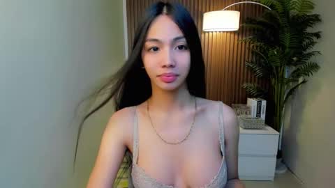 Snapshot of anqelic chatting on 12-07-24, 03:41 Stacy Maurice online show from 12-07-24, 03:41