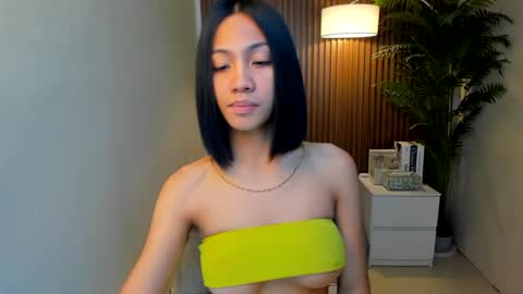 Snapshot of anqelic chatting on 02-20-25, 06:24 Stacy Maurice online show from 02-20-25, 06:24