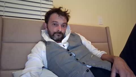 Snapshot of ansreramso chatting on 10-14-25, 06:47 Lower chakra online show from 10-14-25, 06:47