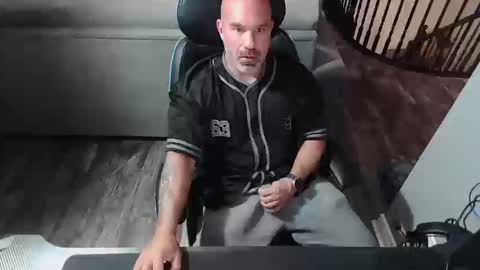 Snapshot of anthoform chatting on 10-14-25, 02:23 anthoform online show from 10-14-25, 02:23