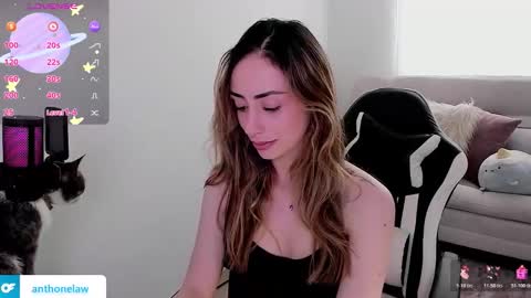 Anthonela online show from 12-17-25, 05:30