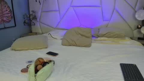 anthonelaDuque online show from 03-23-26, 11:47