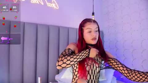Snapshot of anthonellalux chatting on 06-20-26, 04:21 Anthonella online show from 06-20-26, 04:21