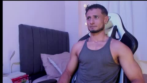 Adonys Creeb online show from 09-16-25, 05:08