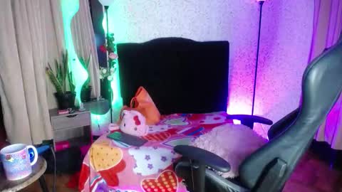 Snapshot of antia_x chatting on 10-15-25, 08:20 antia_x online show from 10-15-25, 08:20