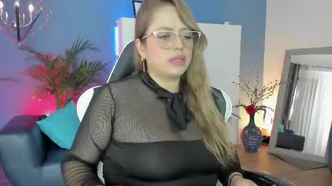 Antonella online show from 06-20-26, 08:00