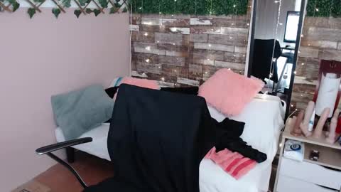 antolyh_c online show from 03-04-25, 06:39