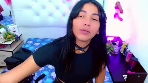 antonela_xx3 online show from 02-08-25, 06:55
