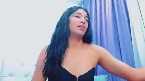 antonela_xx3 online show from 05-07-26, 08:25