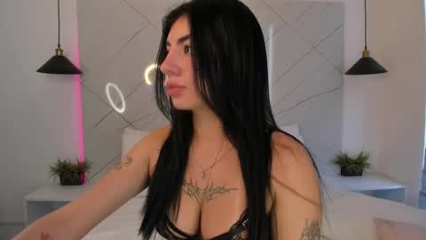 Snapshot of antonella__rouse chatting on 10-01-25, 09:10 Antonella online show from 10-01-25, 09:10