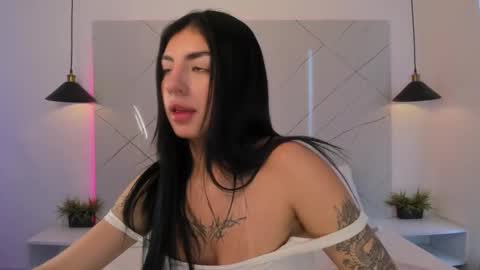 Snapshot of antonella__rouse chatting on 10-02-25, 09:22 Antonella online show from 10-02-25, 09:22