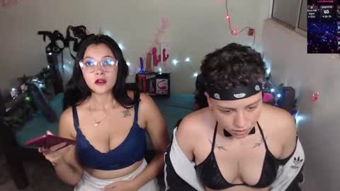 Snapshot of antonella_cruz02 chatting on 02-16-25, 10:32 anto ford02 online show from 02-16-25, 10:32