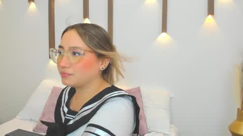 A N T O N E L L A  online show from 02-13-25, 06:05