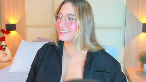 A N T O N E L L A  online show from 04-29-26, 12:42