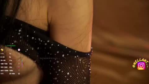 Snapshot of antonella_maitt chatting on 03-24-26, 10:37 Nell. online show from 03-24-26, 10:37