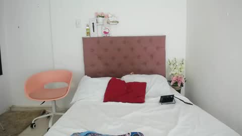 Snapshot of antonella_mcry chatting on 01-09-25, 02:22 antonella online show from 01-09-25, 02:22