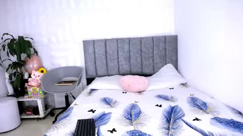 Snapshot of antonella_mcry chatting on 02-04-25, 01:23 antonella online show from 02-04-25, 01:23