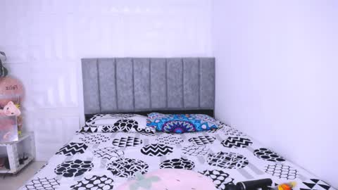 Snapshot of antonella_mcry chatting on 02-18-25, 02:49 antonella online show from 02-18-25, 02:49