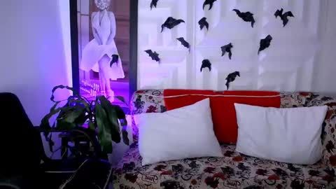 Snapshot of antonella_mcry chatting on 10-31-25, 09:38 antonella online show from 10-31-25, 09:38