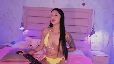 Snapshot of antonella_rossi24 chatting on 02-20-25, 06:57 Antonella Rossi online show from 02-20-25, 06:57