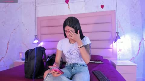 Snapshot of antonella_rossi24 chatting on 03-04-25, 01:55 Antonella Rossi online show from 03-04-25, 01:55