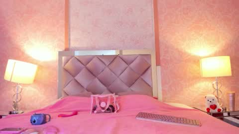 Snapshot of antonella_rossi24 chatting on 09-15-25, 07:47 Antonella Rossi online show from 09-15-25, 07:47