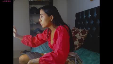 AntonellaAndNoah online show from 01-06-25, 09:22