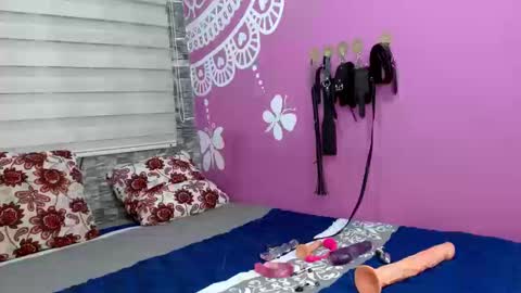 AntonellaAndNoah online show from 02-27-26, 06:13