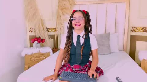 Snapshot of antonellabons chatting on 05-10-26, 03:33 Antonella online show from 05-10-26, 03:33