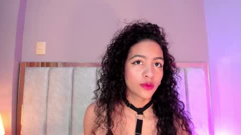 AntonellaHall  online show from 11-22-25, 12:37