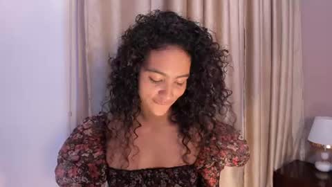 Snapshot of antonellahall_ chatting on 06-12-26, 01:04 AntonellaHall online show from 06-12-26, 01:04