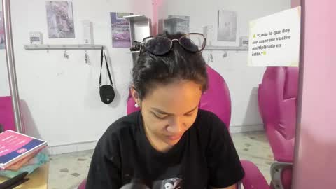 Snapshot of antonellakling_ chatting on 02-11-26, 11:26 ANTONELLA online show from 02-11-26, 11:26