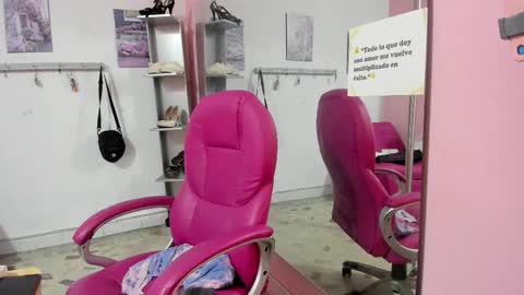 Snapshot of antonellakling_ chatting on 02-15-26, 11:41 ANTONELLA online show from 02-15-26, 11:41